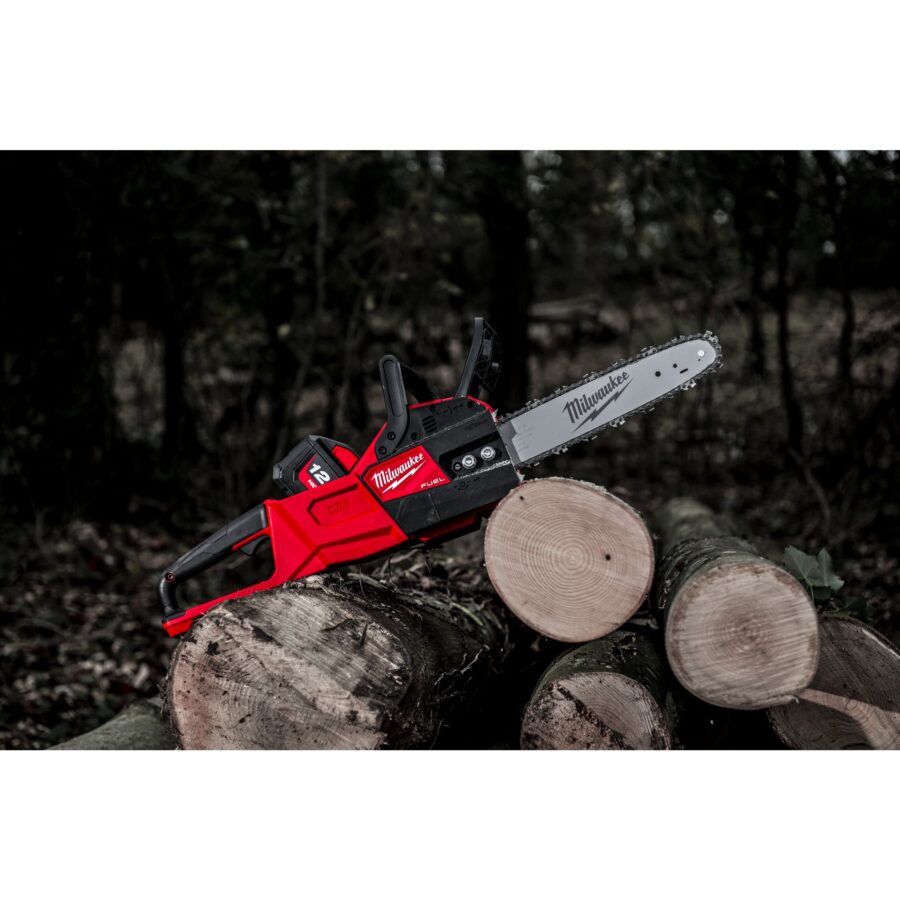 Milwaukee M18 - Piła łańcuchowa